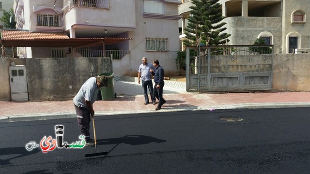  فيديو : من ايطاليا الى كفرقاسم ..رئيس البلدية المحامي عادل بدير يشرف على تزفيت الحي الجنوبي لمدرسة ابن خلدون 